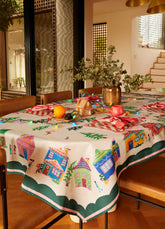 Toalha de Mesa Impermeável - Vilarejo Encantado